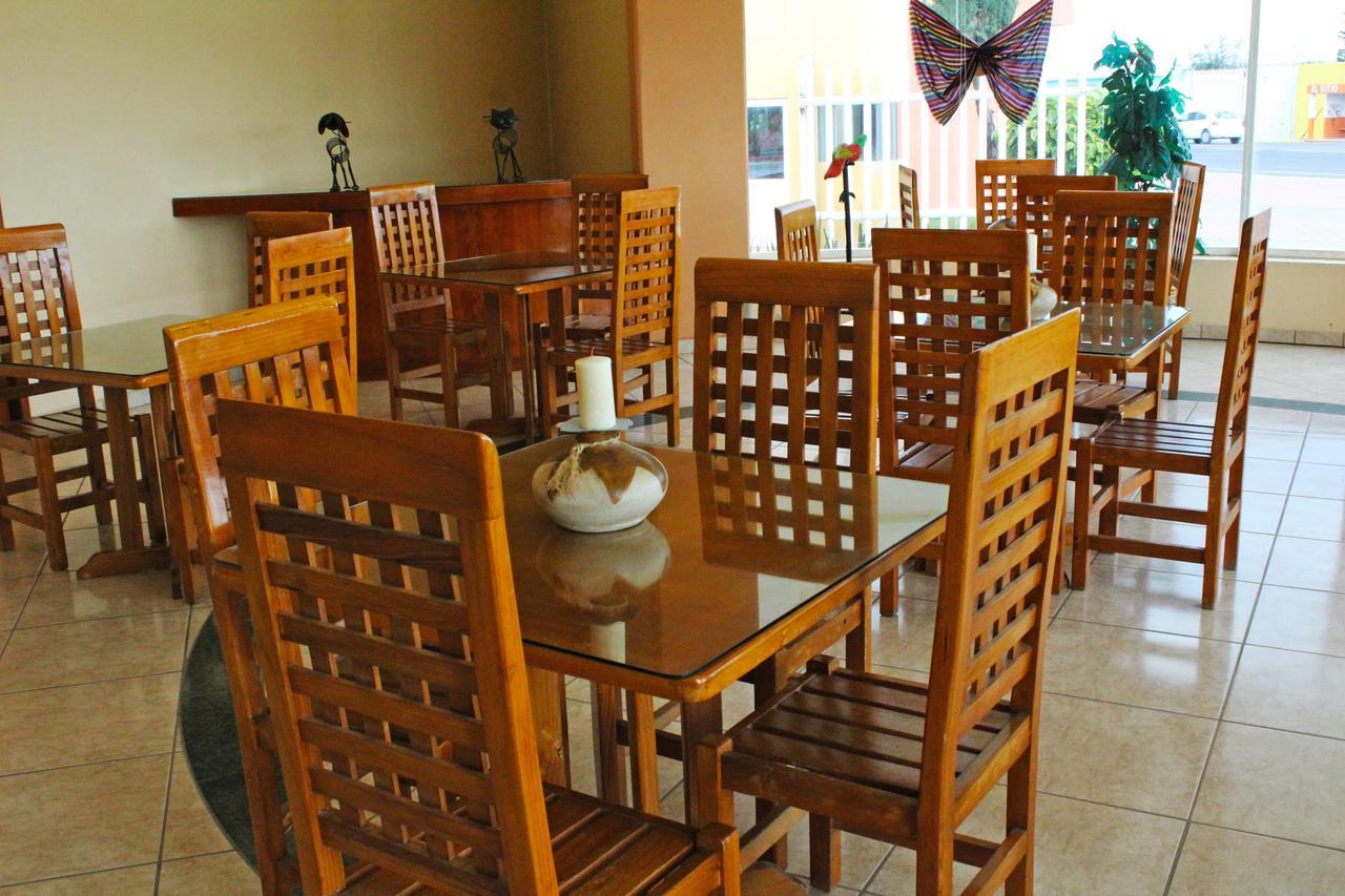 Hotel Real De Cortes Los Reyes  Ngoại thất bức ảnh
