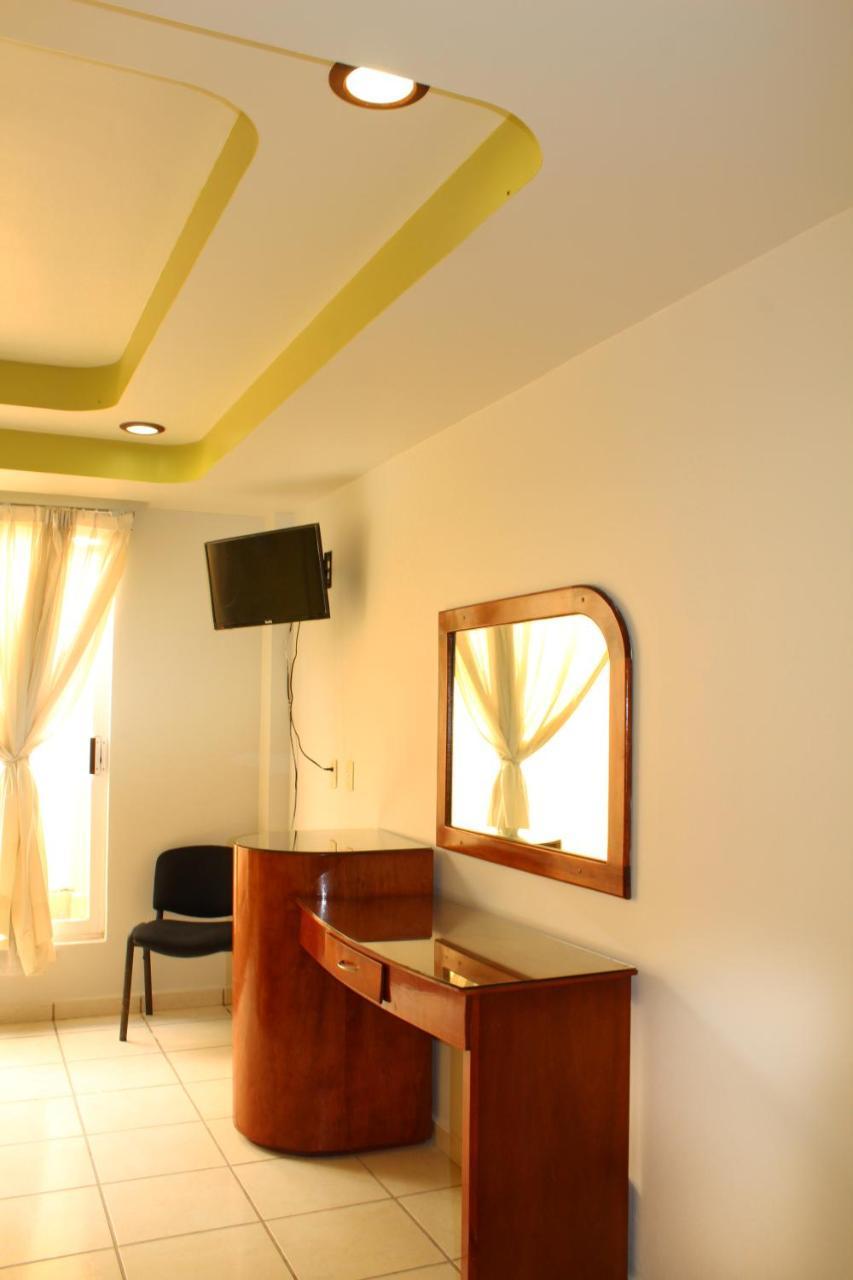 Hotel Real De Cortes Los Reyes  Ngoại thất bức ảnh